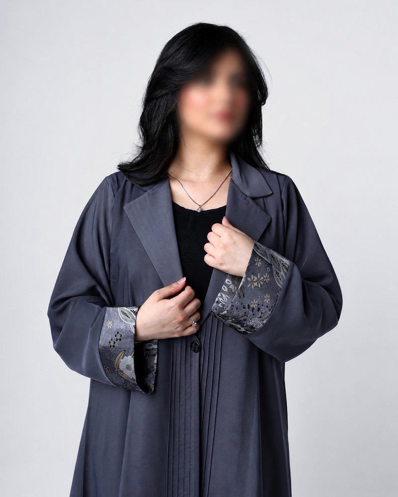 عباية بليزر بياقة مطوية عريضة